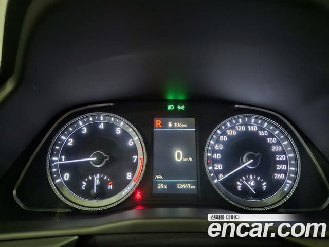 Hyundai Sonata 2022 — ფოტო 13/20