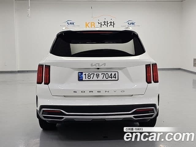 Kia Sorento 2022 — ფოტო 2/19
