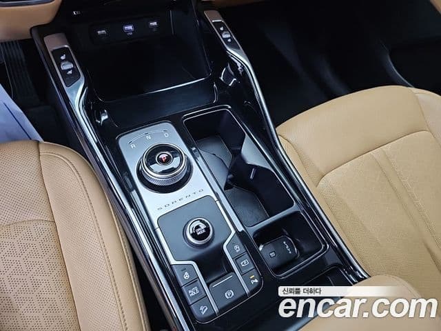 Kia Sorento 2022 — ფოტო 8/19