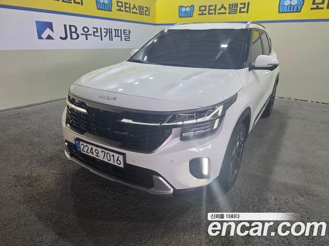 Kia Seltos 2022 — ფოტო 1/14