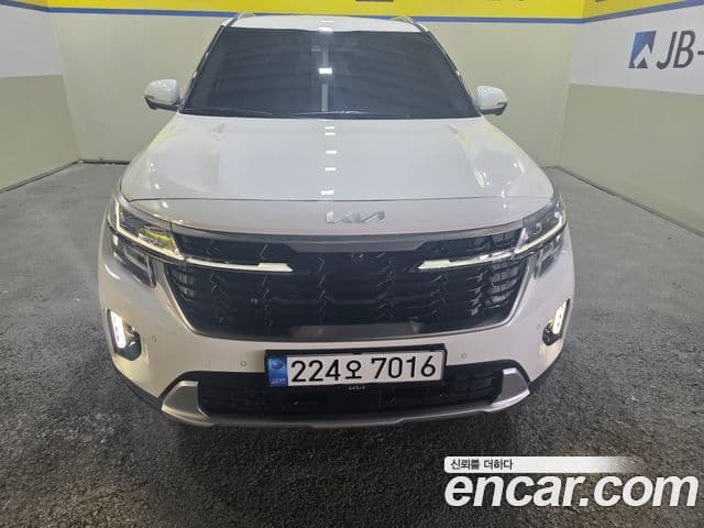 Kia Seltos 2022 — ფოტო 2/14