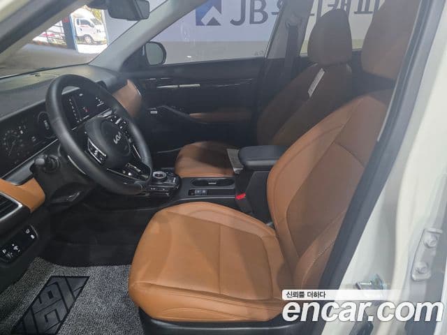 Kia Seltos 2022 — ფოტო 11/14