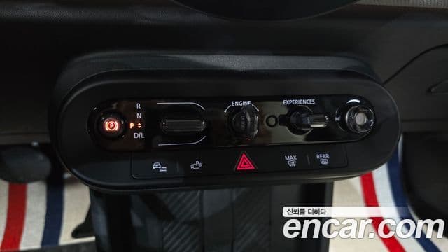Mini Cooper S 2024 — фото 9 из 20