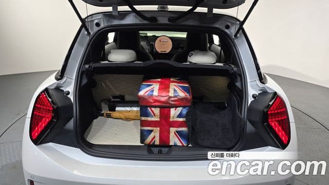 Mini Cooper S 2024 — ფოტო 18/20