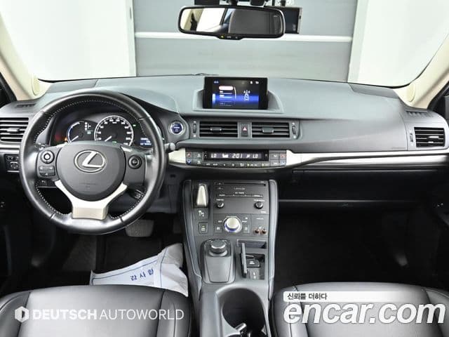 Lexus CT200h 2018 — ფოტო 10/20