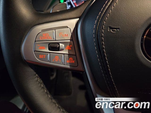BMW X7 2022 — ფოტო 14/16