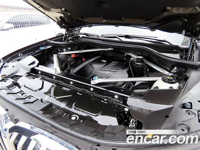 BMW X7 2022 — Photo 17/20