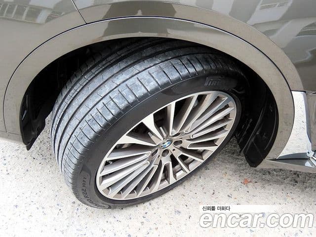 BMW X7 2022 — Photo 13/20