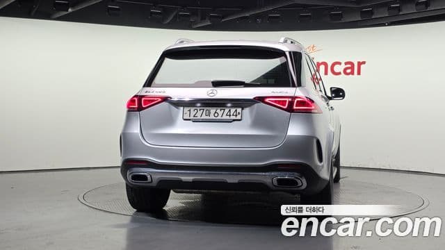 Mercedes-Benz GLE-Class 2019 — ფოტო 4/20