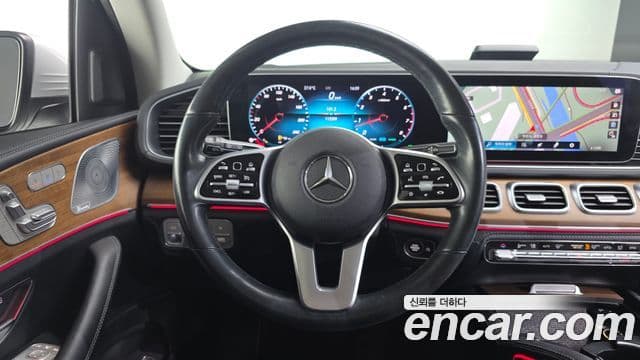 Mercedes-Benz GLE-Class 2019 — ფოტო 13/20
