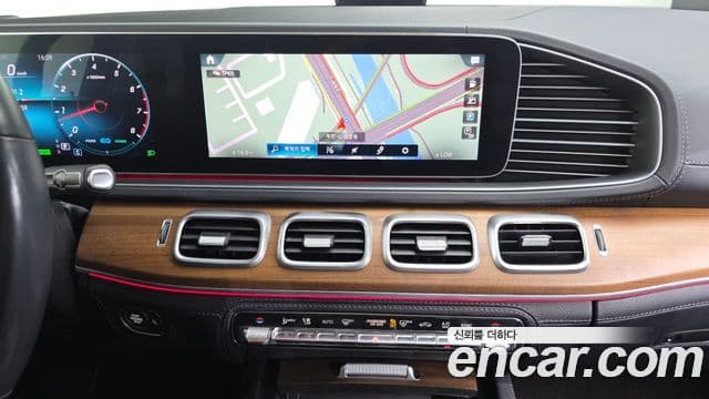 Mercedes-Benz GLE-Class 2019 — ფოტო 14/20