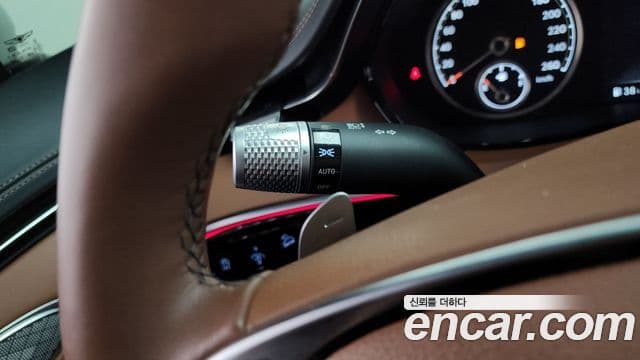 Genesis GV70 2021 — Şəkil 35/36