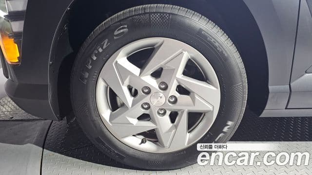 Hyundai Kona 2023 — Şəkil 5/20