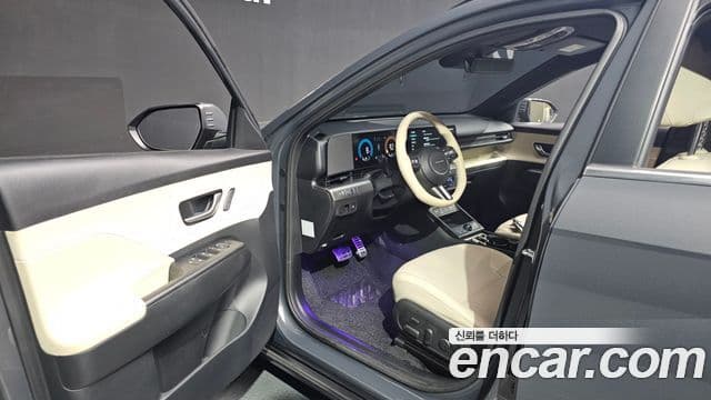 Hyundai Kona 2023 — фото 10 из 20