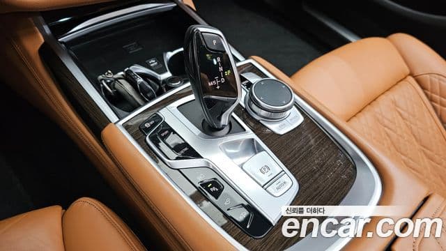 BMW 7 Series 2020 — Фото 8/20