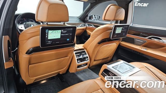 BMW 7 Series 2020 — Фото 14/20