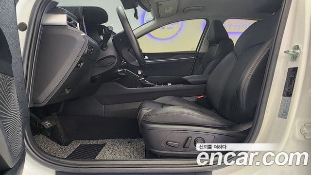 Kia K5 2022 — ფოტო 12/18
