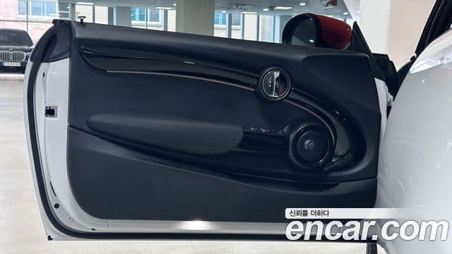 Mini Cooper S Convertible 2024 — ფოტო 12/20