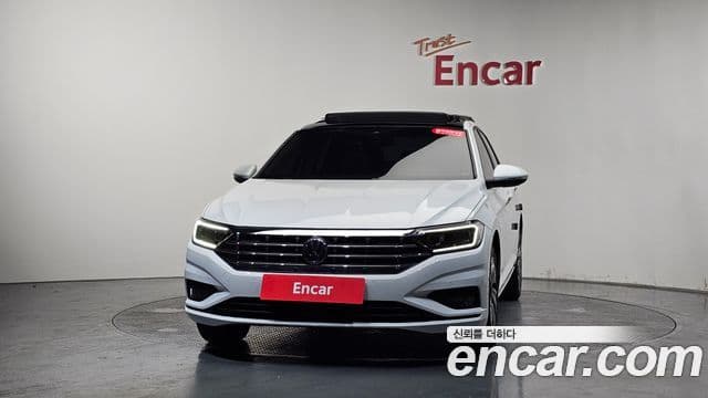 Volkswagen Jetta 2021 — ფოტო 3/20