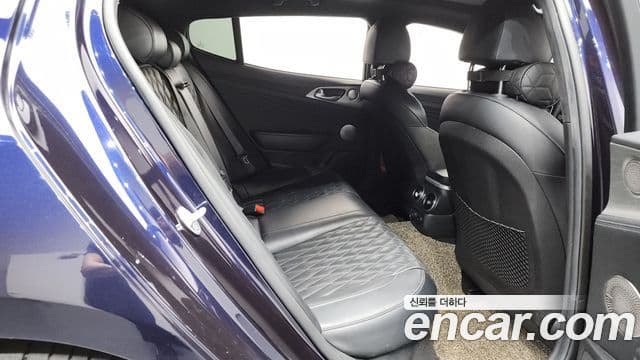 Kia Stinger 2021 — Şəkil 11/20