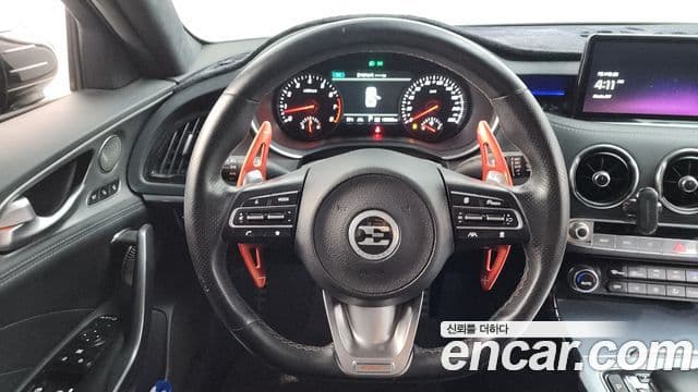 Kia Stinger 2021 — Şəkil 13/20