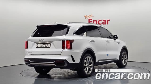 Kia Sorento 2022 — Фото 2/20
