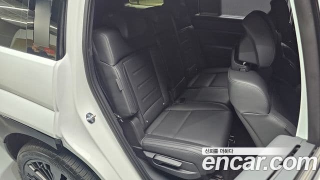 Hyundai Santa Fe 2025 — Photo 13/35