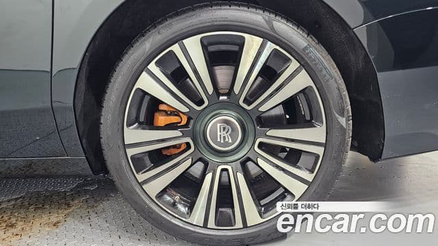 Rolls-Royce Ghost 2023 — Photo 20/39