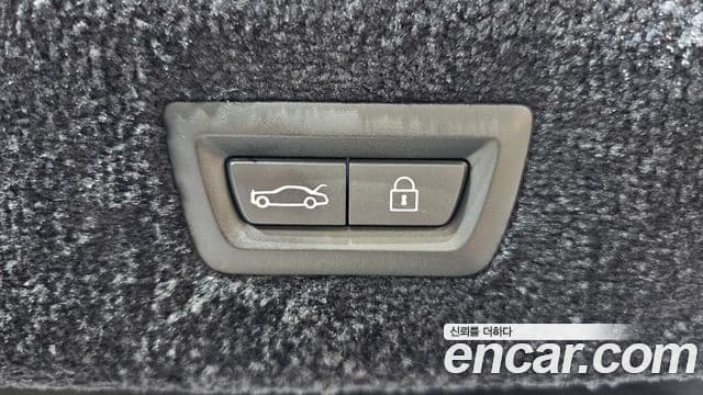 Rolls-Royce Ghost 2023 — Photo 15/39