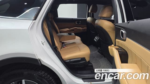 Kia Sorento 2023 — фото 11 из 20