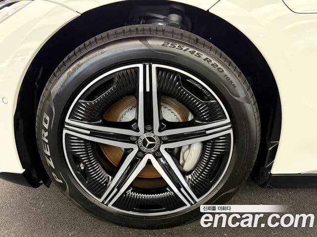 Mercedes-Benz EQS 2025 — ფოტო 8/20