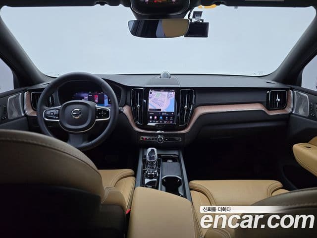 Volvo XC60 2023 — ფოტო 6/20