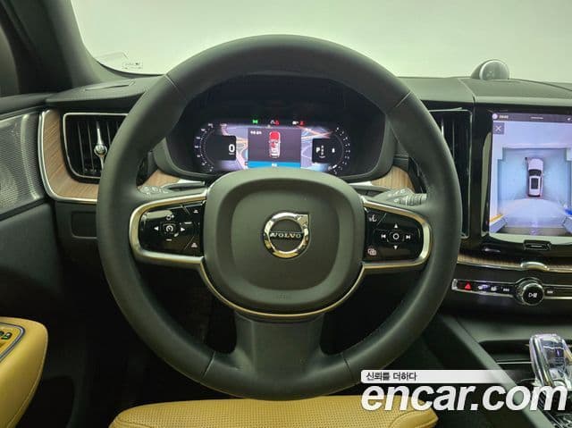 Volvo XC60 2023 — ფოტო 12/20