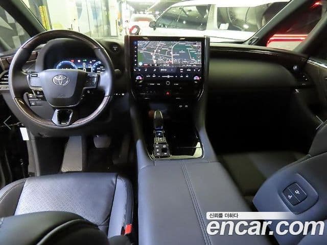 Toyota Alphard 2024 — фото 8 из 20
