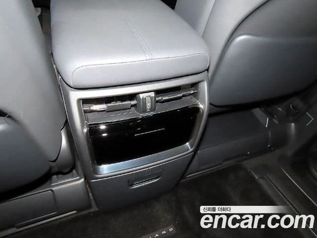 Toyota Alphard 2024 — Şəkil 12/20