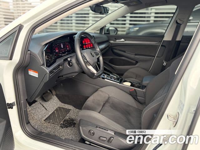Volkswagen Golf 2023 — фото 20 из 20