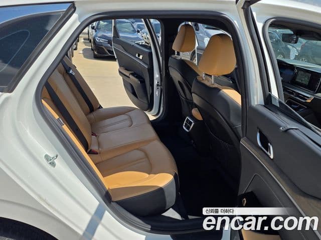 Kia K5 2023 — фото 11 из 20