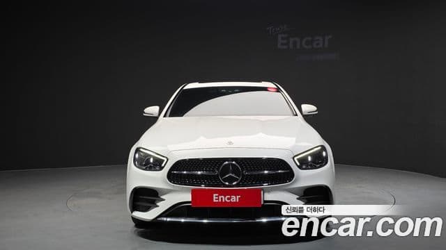 Mercedes-Benz E-Class 2023 — Фото 2/20