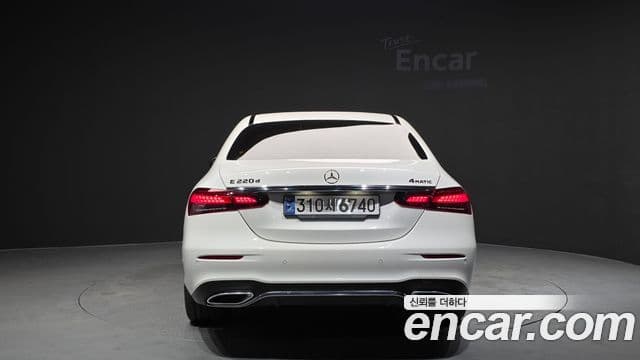 Mercedes-Benz E-Class 2023 — Фото 3/20