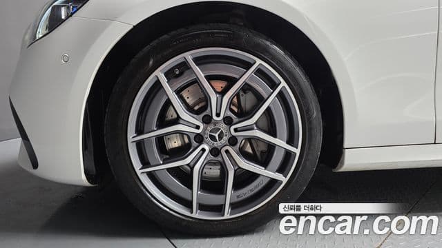 Mercedes-Benz E-Class 2023 — Фото 4/20