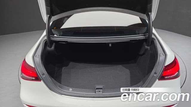 Mercedes-Benz E-Class 2023 — Фото 17/20