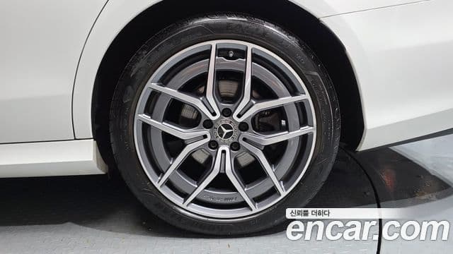 Mercedes-Benz E-Class 2023 — Şəkil 15/32