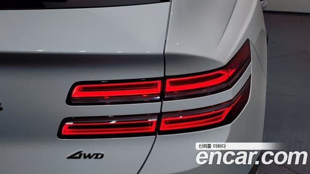 Genesis GV80 2021 — Photo 31/34