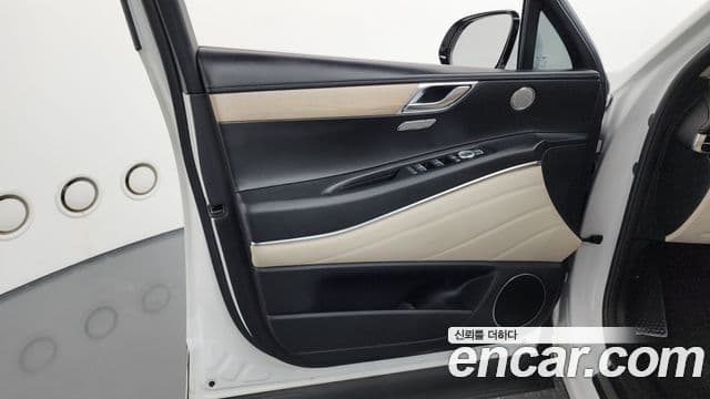 Genesis GV80 2021 — Photo 22/34