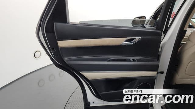 Genesis GV80 2021 — Photo 32/34