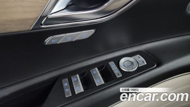 Genesis GV80 2021 — Photo 14/34