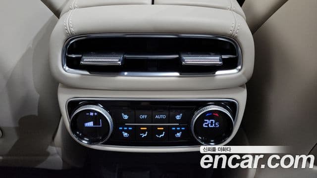 Genesis GV80 2021 — Photo 11/34