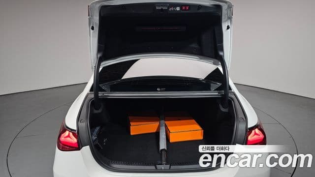Mercedes-Benz E-Class 2026 — Şəkil 20/20