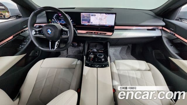BMW 5 Series 2025 — Фото 6/20