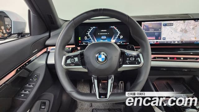 BMW 5 Series 2025 — Фото 12/20